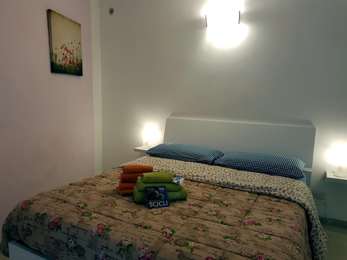 B&B Casa Lucrezia Шикли Екстериор снимка
