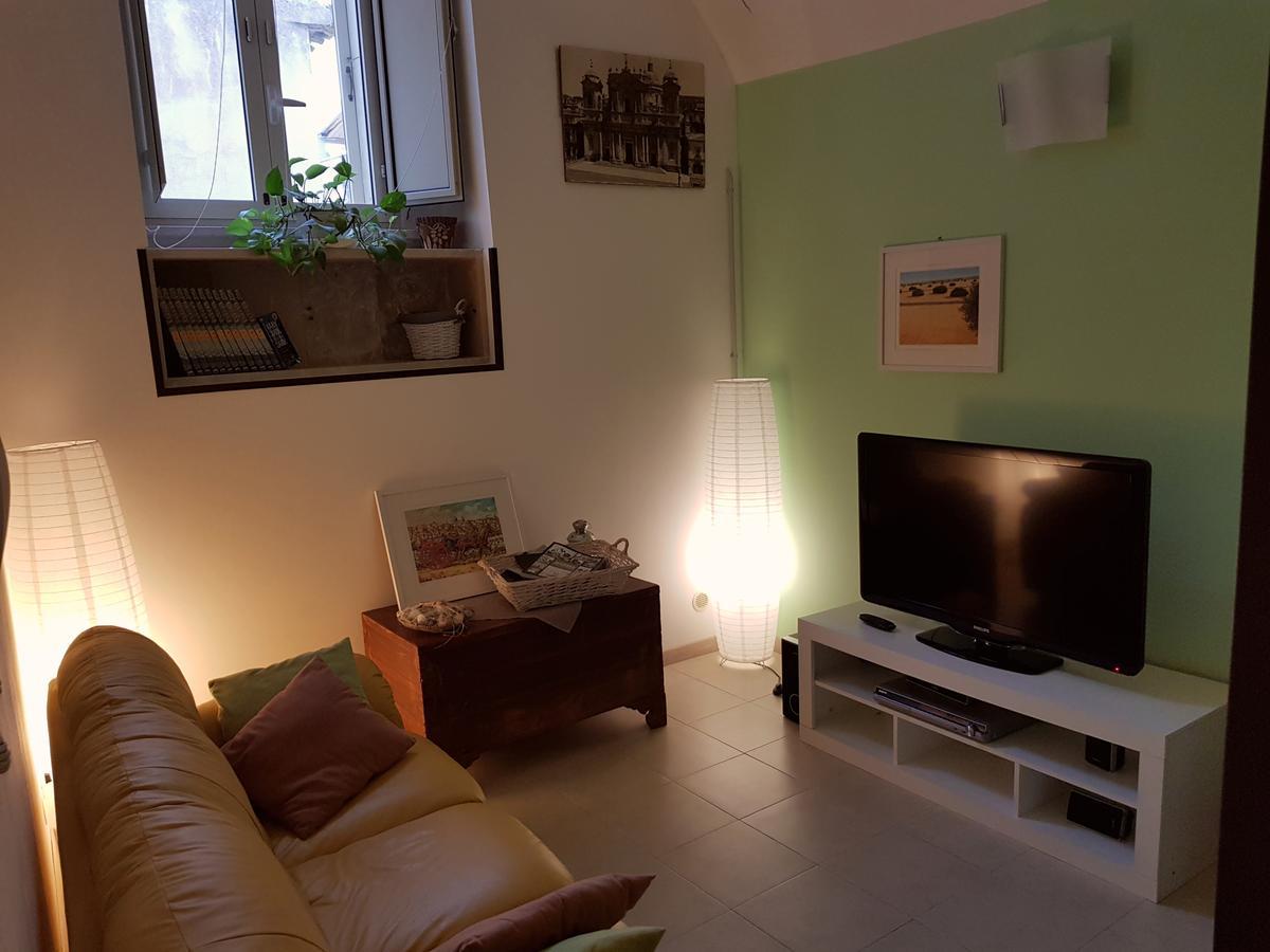 B&B Casa Lucrezia Шикли Екстериор снимка